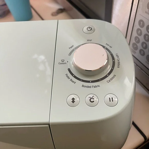 Cricut Crafting Machine in Light Green